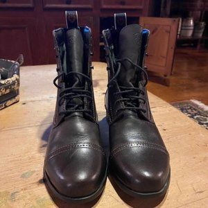 Ariat Performance Waxed Chocalote Paddock Boots size 7 1/2 NEVER WORN